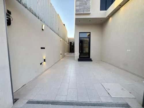 5 bedroom floor in Al Khaleej 3