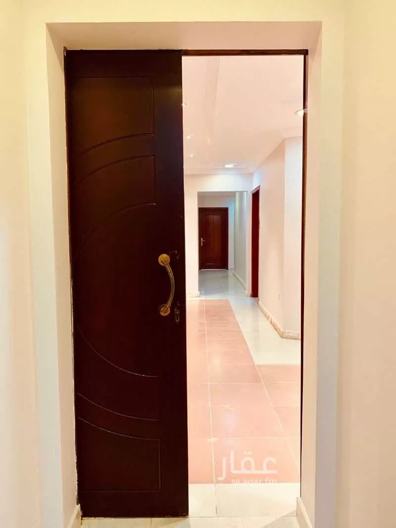 7 bedroom apartment in Al Awali 6