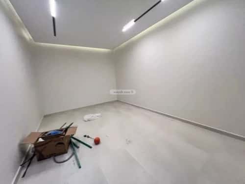 5 bedroom villa in Al Maizilah 4