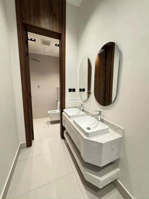 5 bedroom floor in Al Khaleej 9