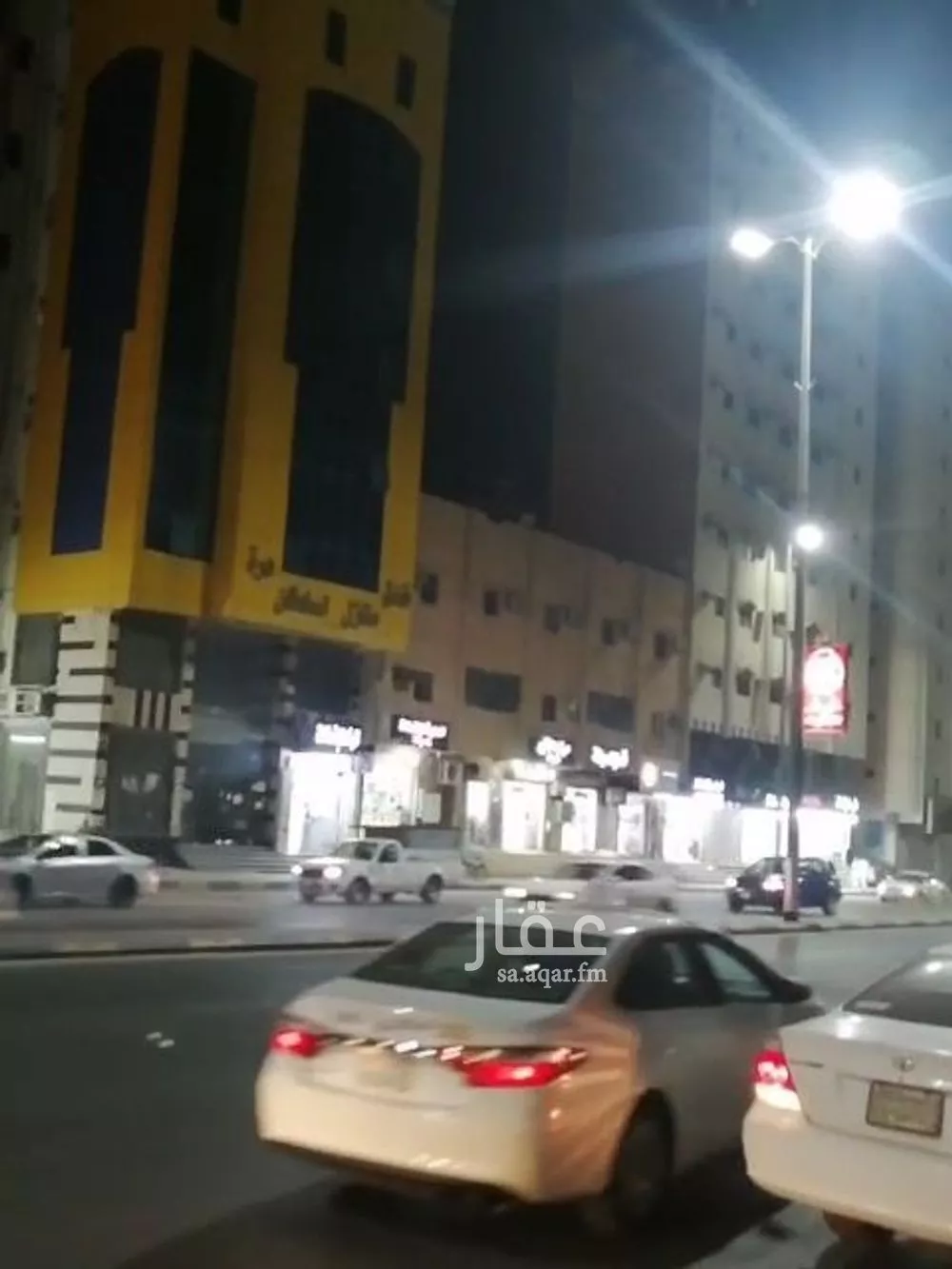 عمارة 244 م² في الزهراء 4