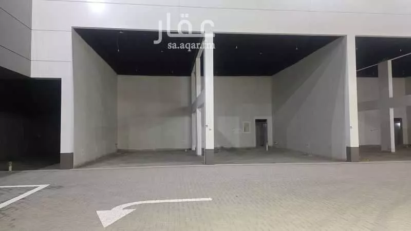 محل 3575 م² في الصوارى 4