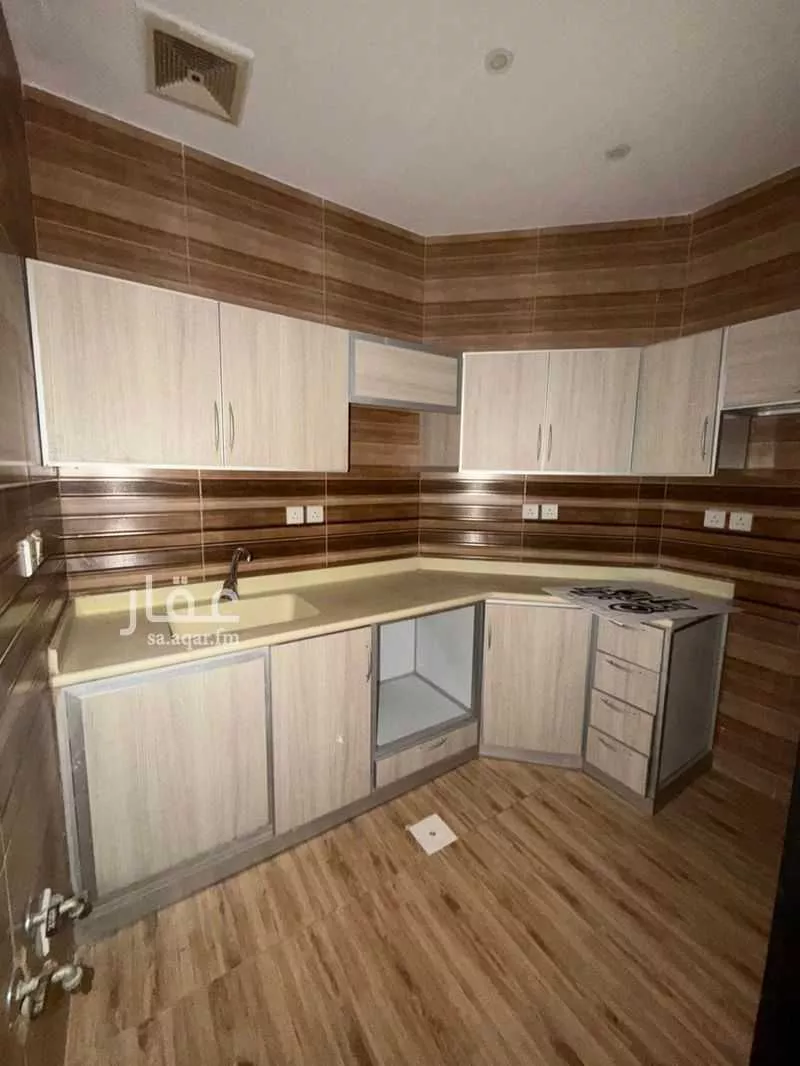 3 bedroom apartment in Al Rawdah 4