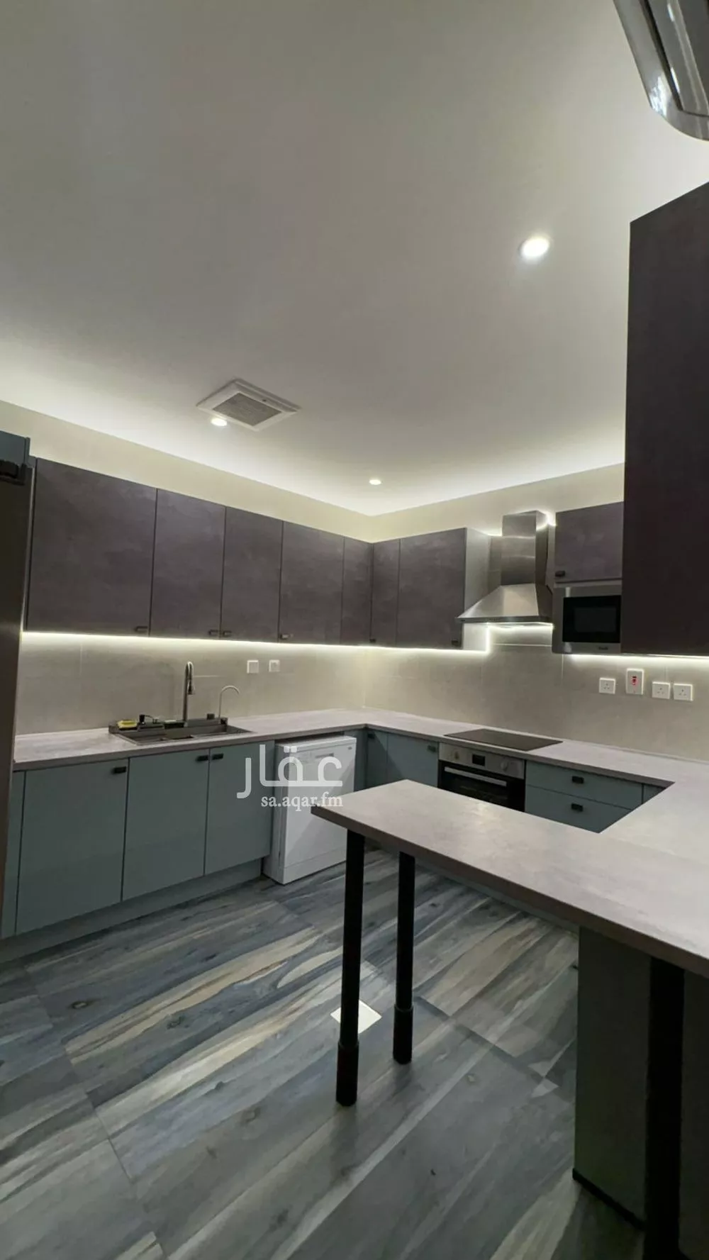 3 bedroom apartment in Al Rawdah 4