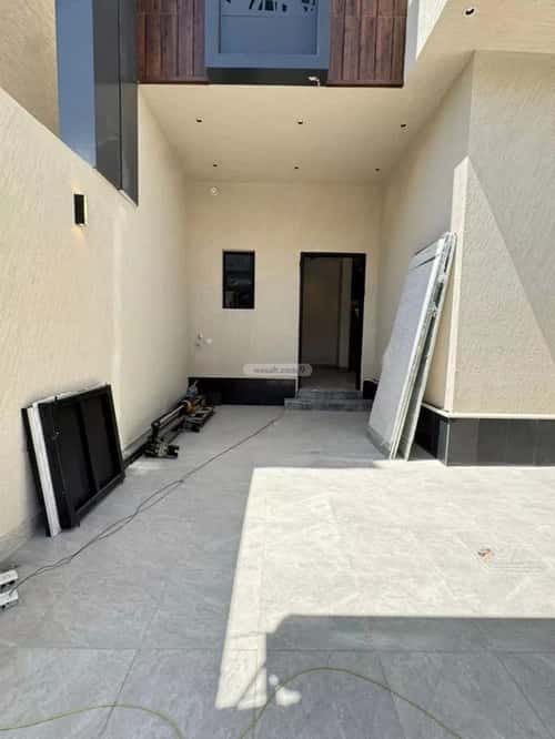5 bedroom villa in Al Aridh 2