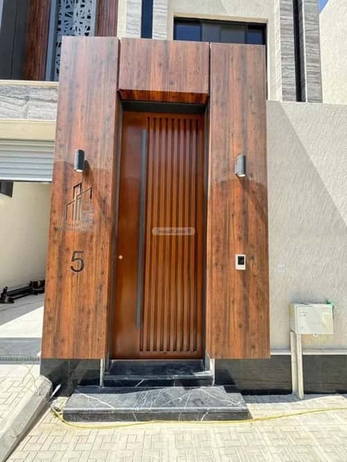 5 bedroom villa in Al Aridh 4