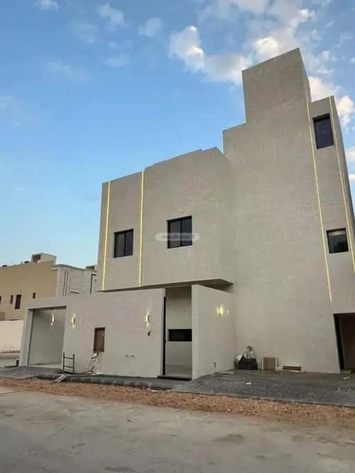 5 bedroom villa in Al Maizilah 12