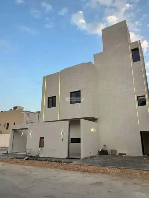 5 bedroom villa in Al Maizilah 4
