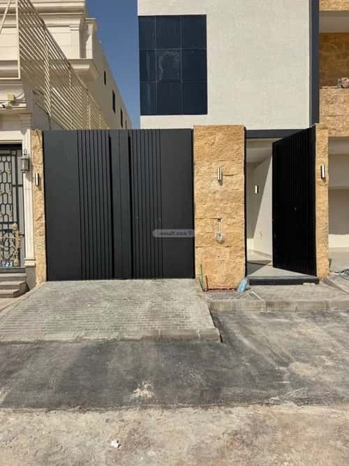 5 bedroom floor in Al Munsiyah 7