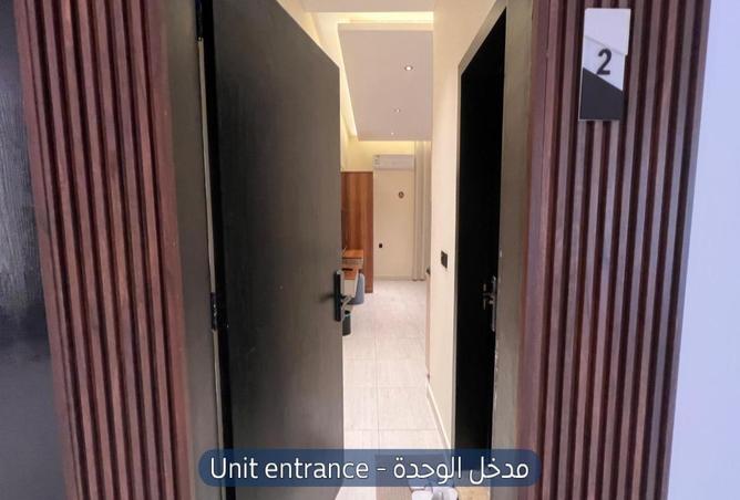 شقة 1 غرف في العقيق 2