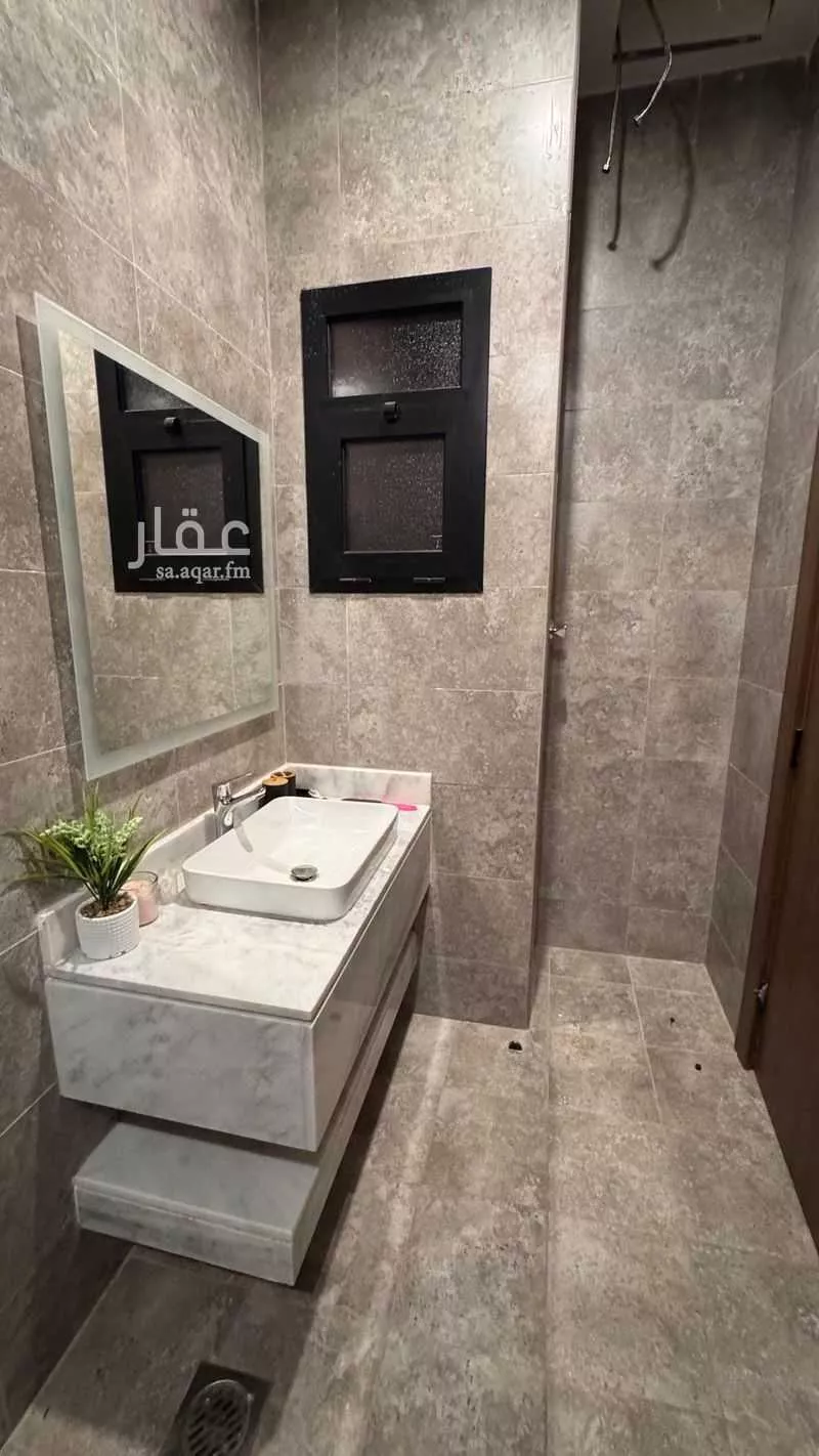شقة 4 غرف في الصفا 24