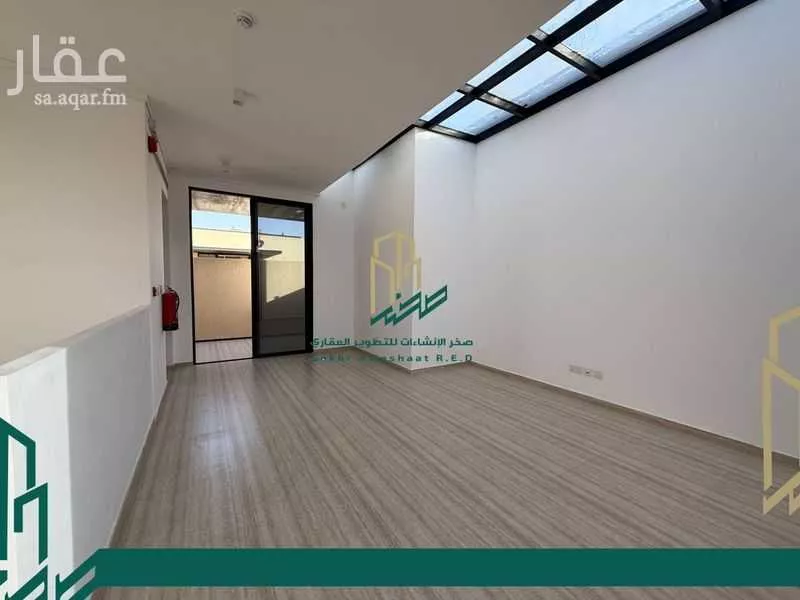 دوبلكس 5 غرف في العارض 7