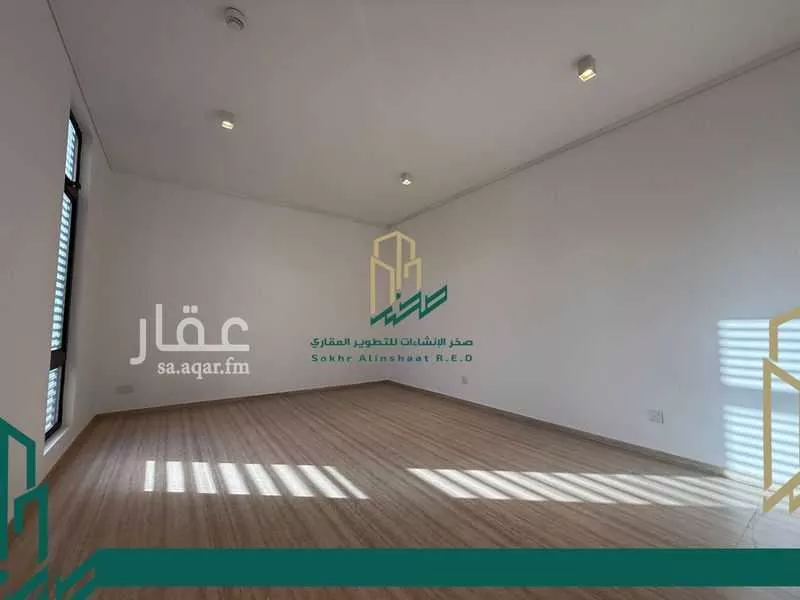 دوبلكس 5 غرف في العارض 10