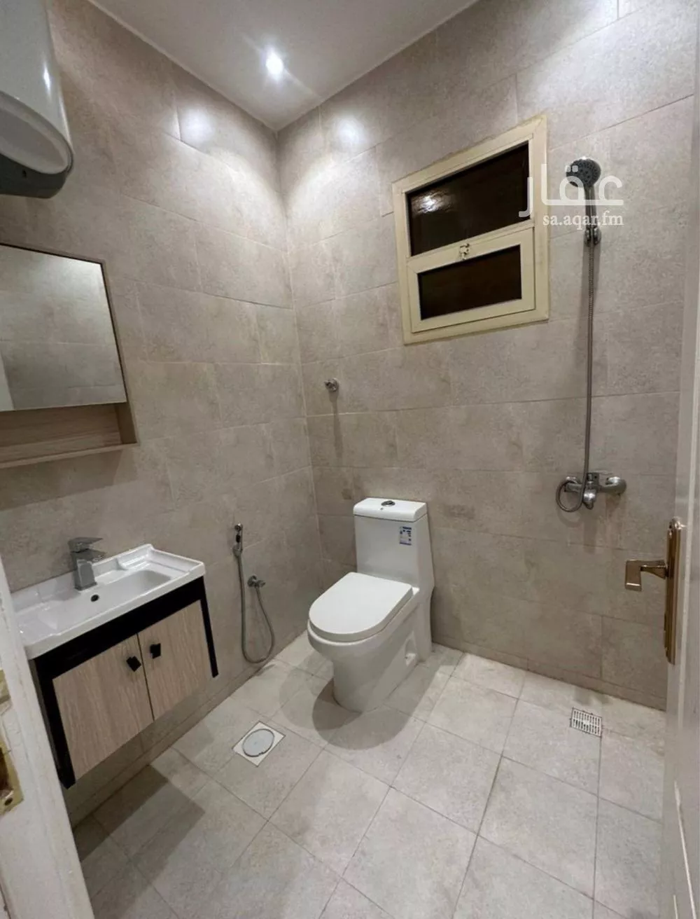 2 bedroom apartment in Al Malqa 8