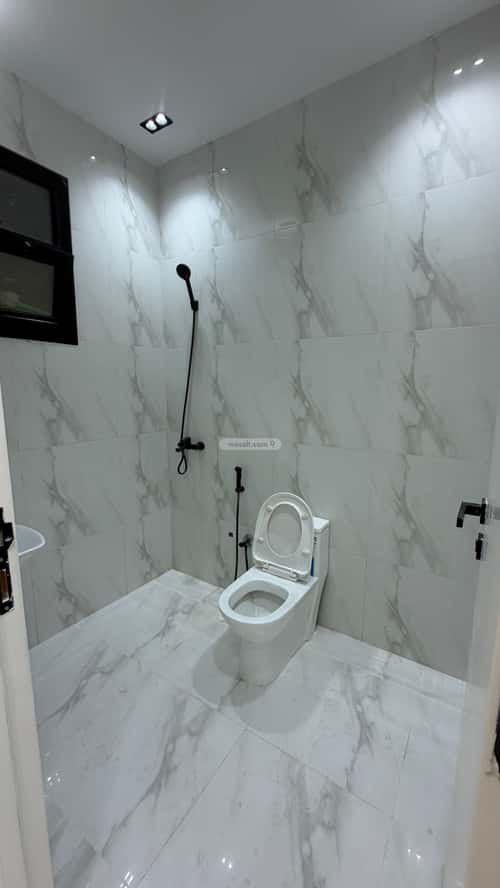 3 bedroom apartment in Al Zahrah 3