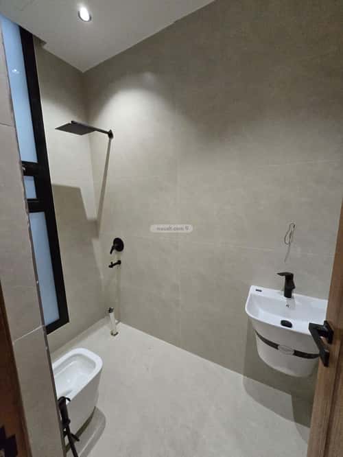 8 bedroom villa in Al Mahdiyyah 3