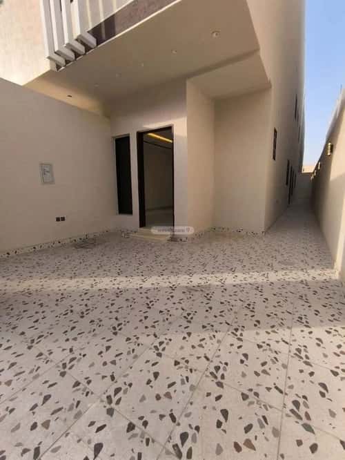 5 bedroom apartment in Badr 7