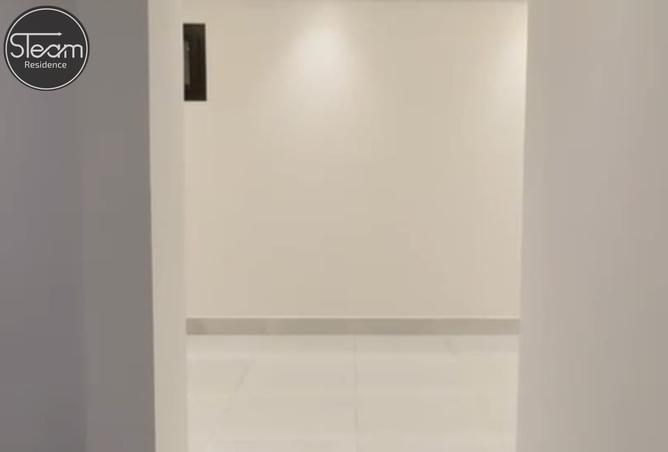 5 bedroom apartment in King Fahd 2