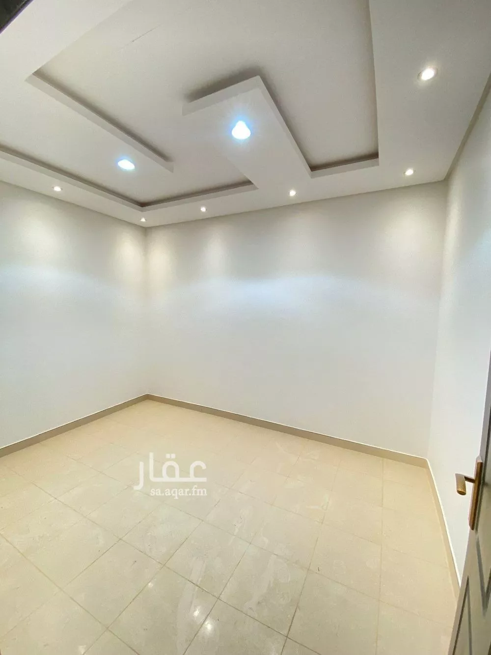 3 bedroom floor in Al Hazm 4