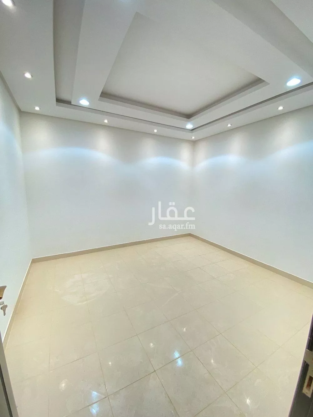 3 bedroom floor in Al Hazm 6