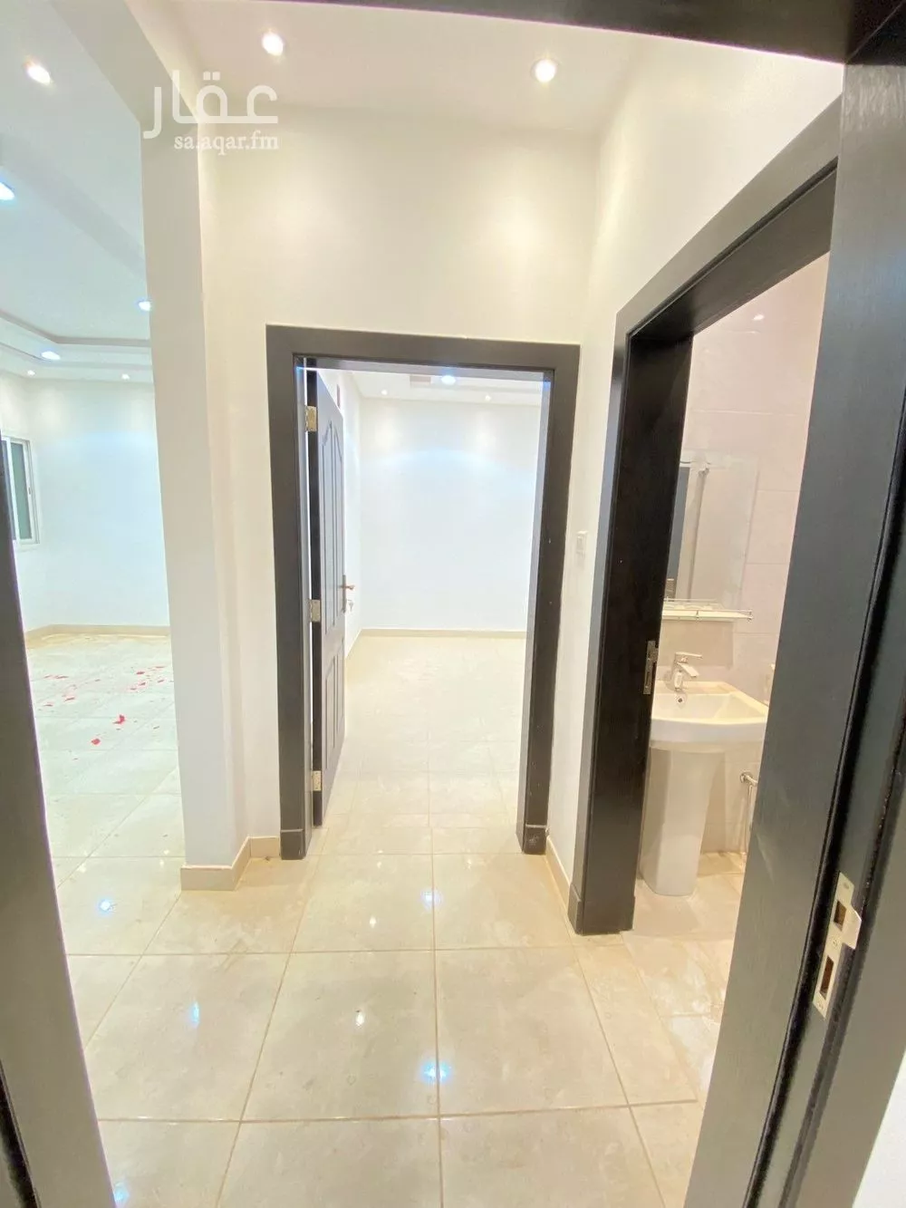 3 bedroom floor in Al Hazm 7