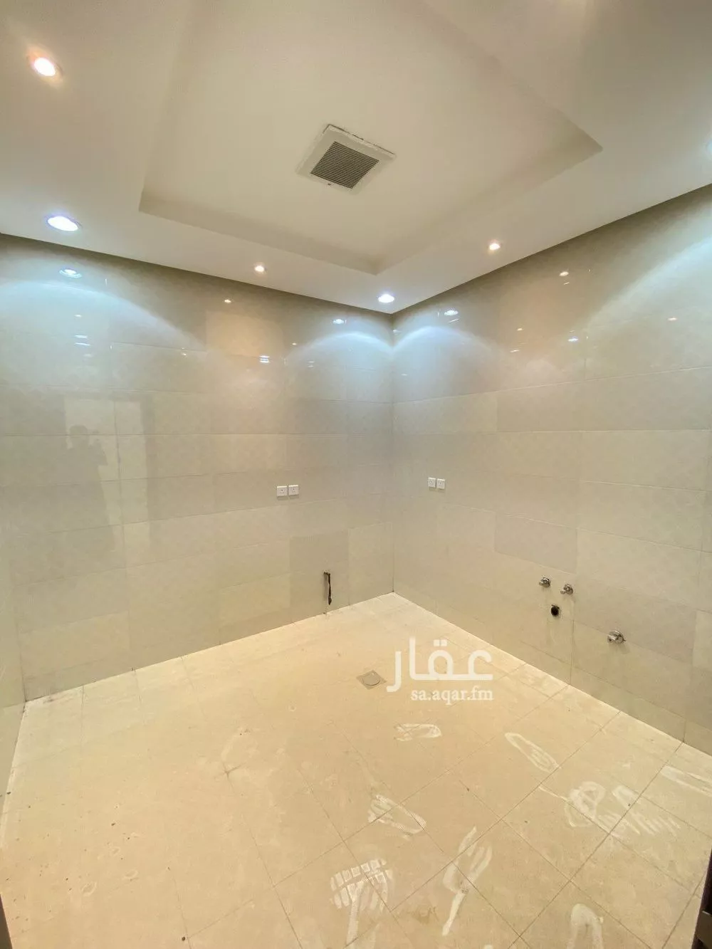 3 bedroom floor in Al Hazm 10
