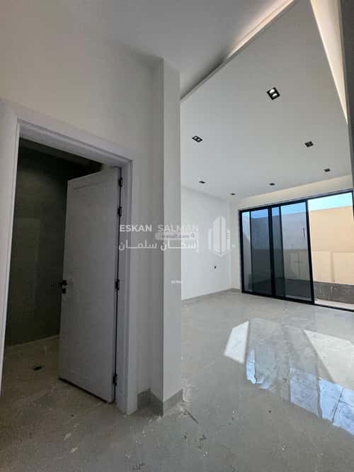 7 bedroom villa in Al Qadisiyah 10