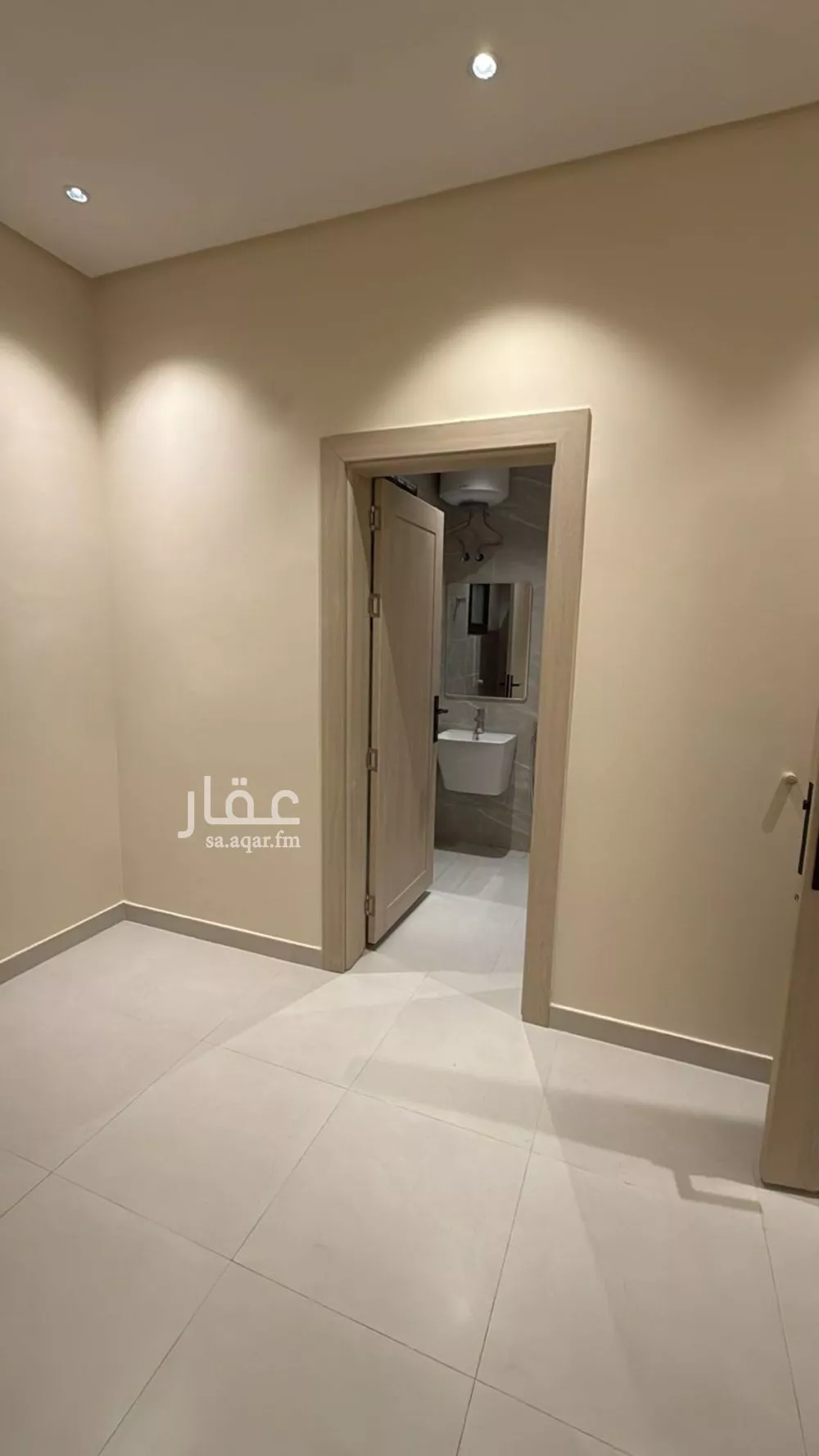 شقة 4 غرف في الرمال 7