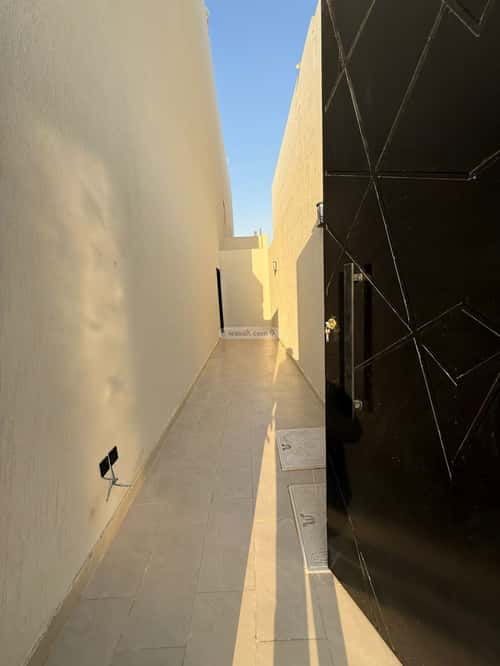 4 bedroom apartment in Al Janadriyah 9