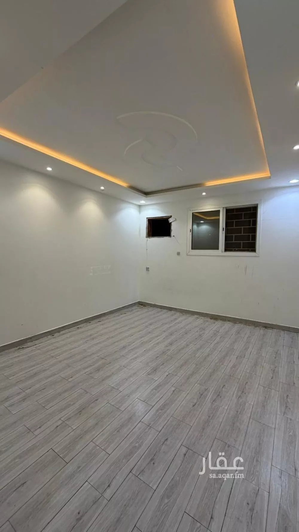 4 bedroom floor in Okaz 5