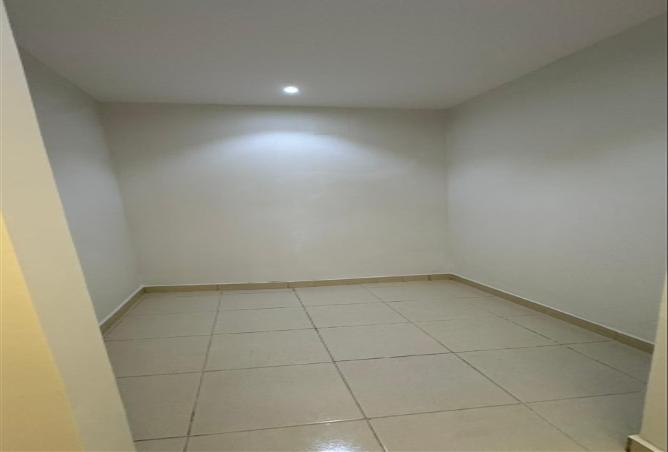 شقة 4 غرف في Al Malqa 3
