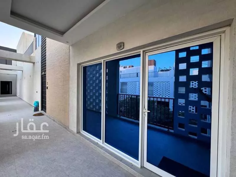 3 bedroom apartment in Al Malqa 4
