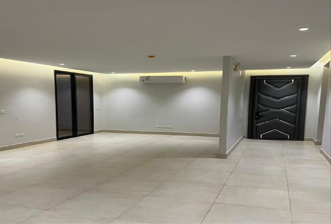 3 bedroom apartment in Hittin 3
