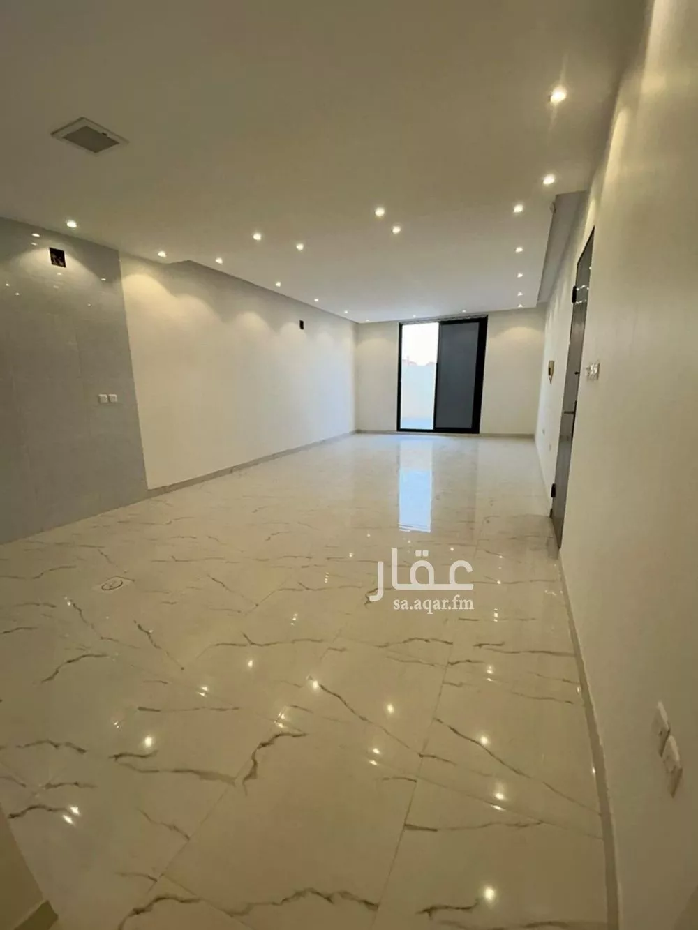 شقة 2 غرف في الرمال 3