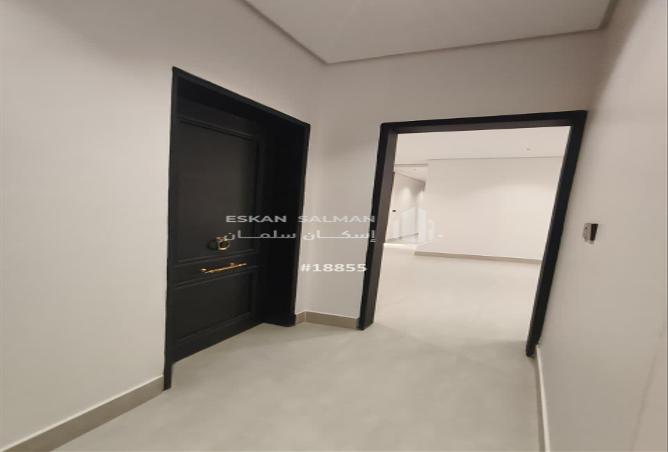 5 bedroom apartment in Al Janadriyah 3