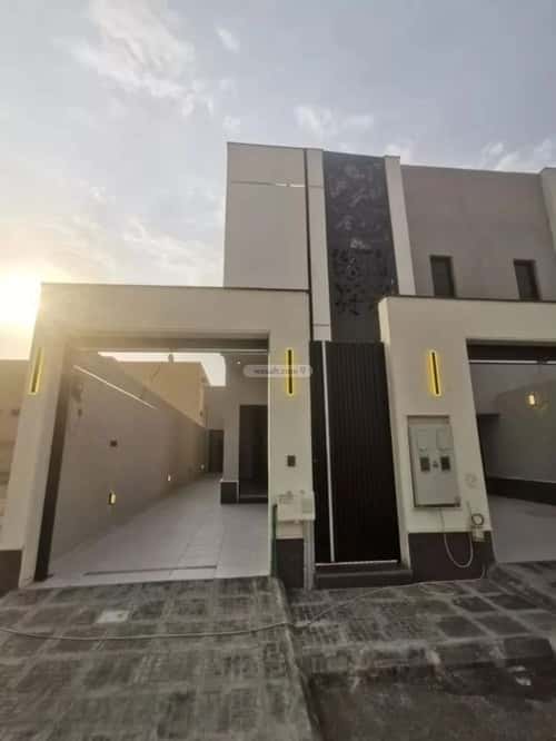 4 bedroom villa in Al Janadriyah 2
