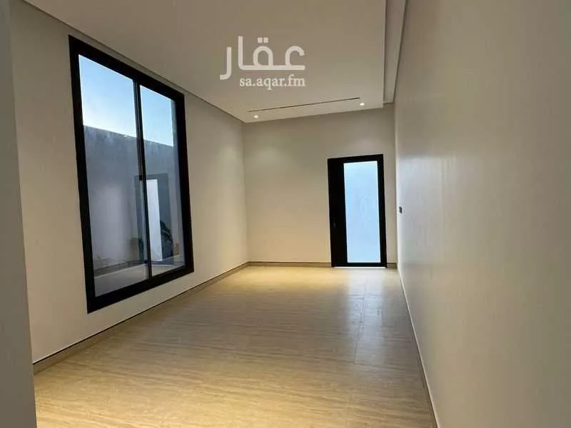 شقة 6 غرف في الشرق 7