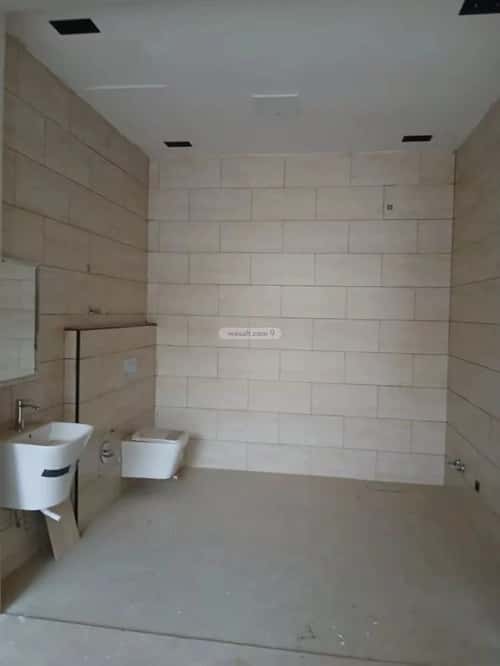 5 bedroom villa in Al Yarmouk 4