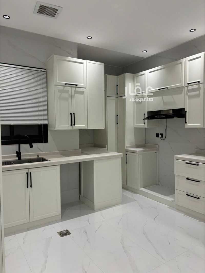 4 bedroom apartment in As Saadah, Riyadh 6