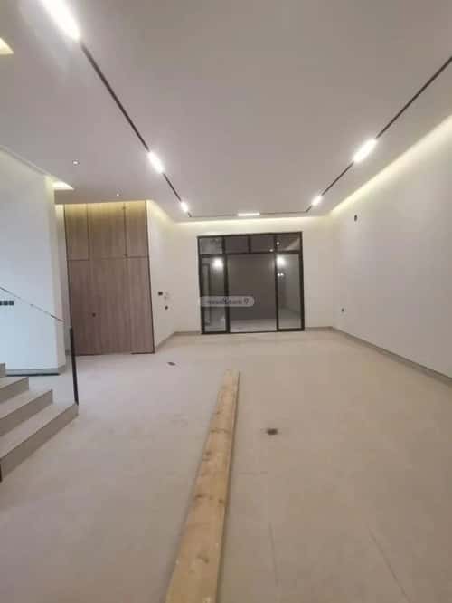 4 bedroom villa in Al Janadriyah 12