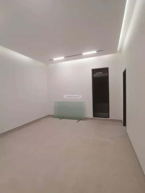 4 bedroom villa in Al Janadriyah 6