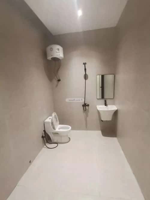 4 bedroom villa in Al Janadriyah 9