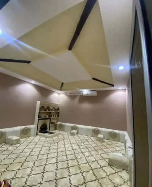 8 bedroom floor in Tuwaiq 1