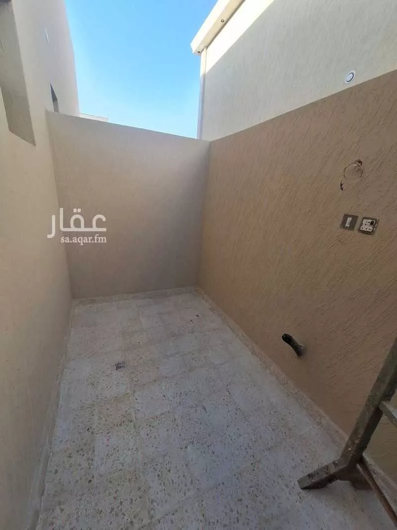 فيلا 6 غرف في ظهرة لبن 9
