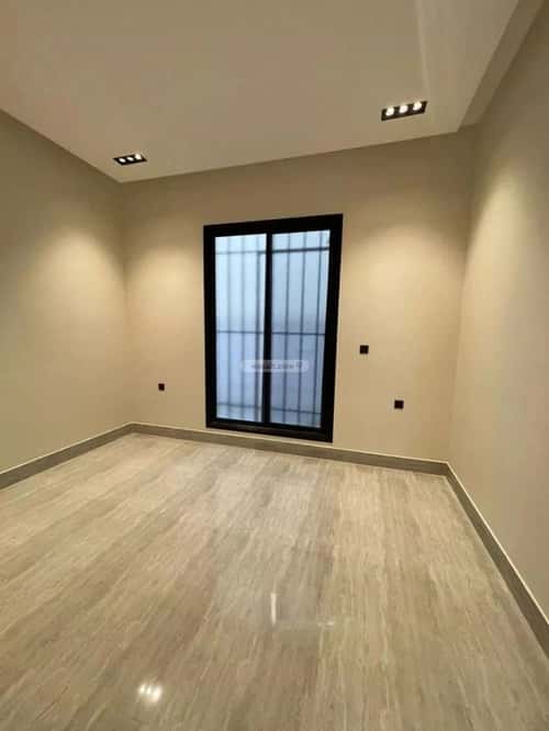 5 bedroom villa in Al Aridh 2