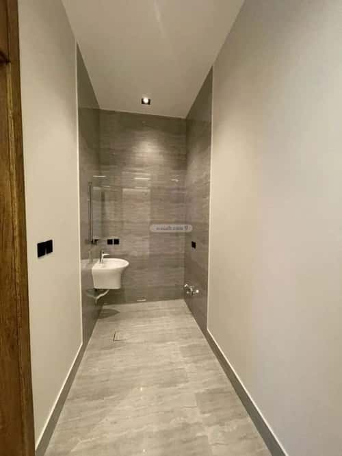 5 bedroom villa in Al Aridh 3