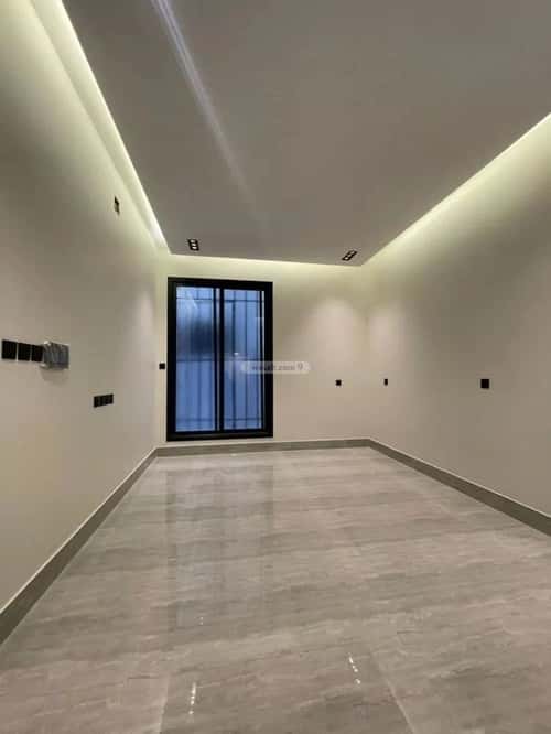 5 bedroom villa in Al Aridh 9