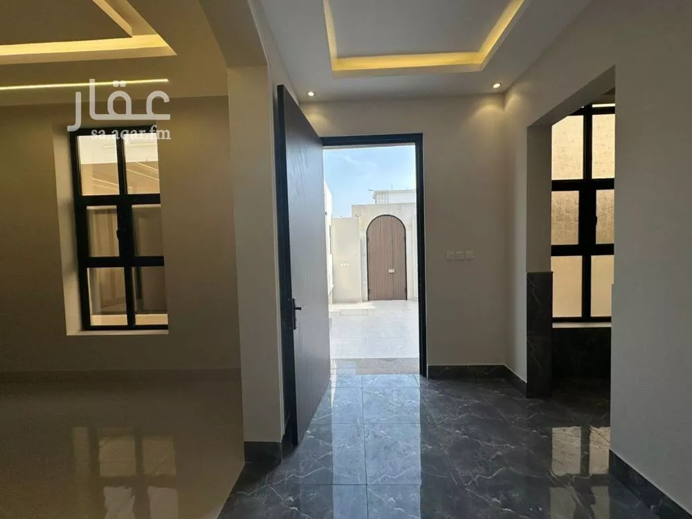 فيلا 7 غرف في الشراع 9