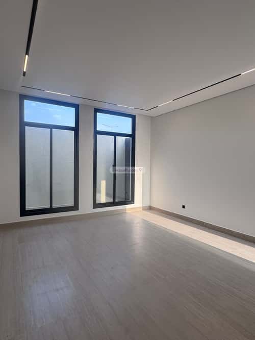 5 bedroom villa in Al Mahdiyyah 5