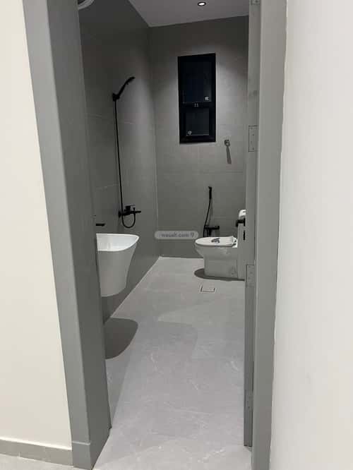 5 bedroom floor in Badr 5